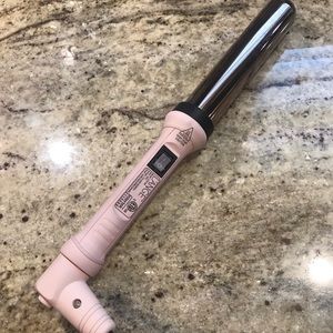 Used L’ange Ondule Titanium Curling Wand